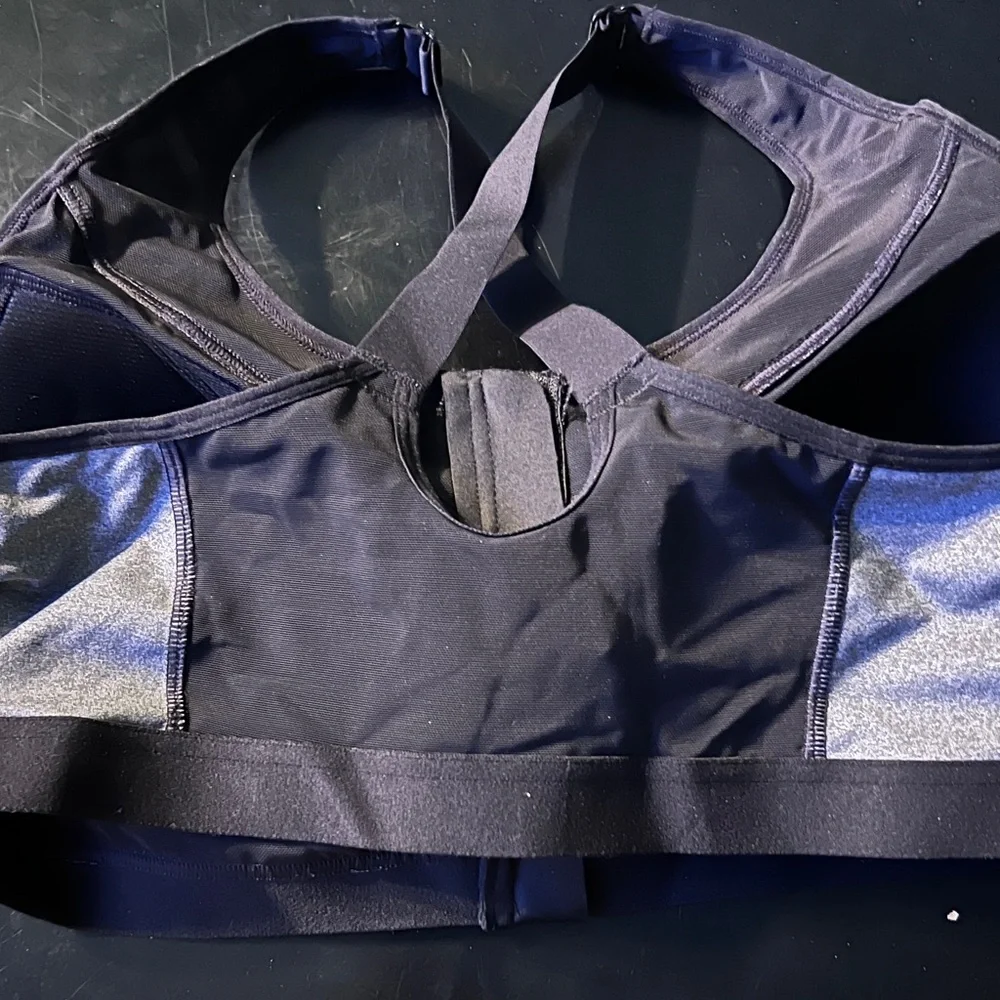 Avia Women's Black and Gray Zip-Front Sports Bra XXL (D-DD) - Picture 7 of 7